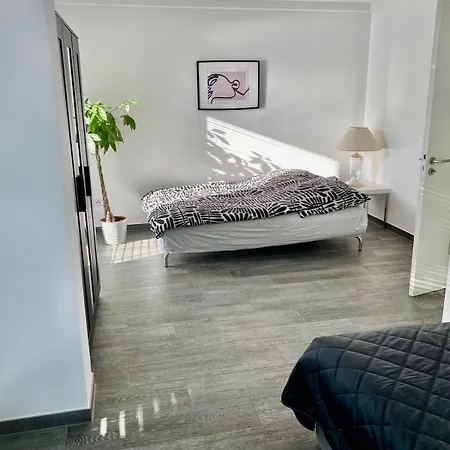 Modernes Wasserfront Wohnung, Terrasse, Parkplatz Apartment Floersheim am Main