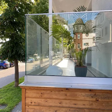 Apartman Waterfront Am Main, 15 Min Frankfurt Airport, Terrasse, Free Parking *