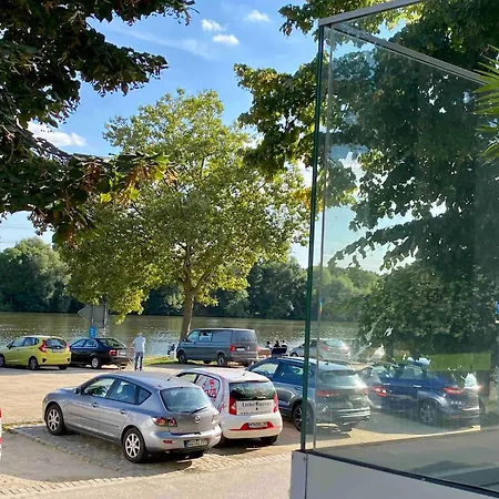 Waterfront Am Main, 15 Min Frankfurt Airport, Terrasse, Free Parking Apartman *