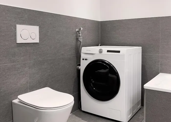 Modernes Wasserfront Wohnung, Terrasse, Parkplatz Apartman *