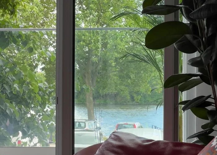 Modernes Wasserfront Wohnung, Terrasse, Parkplatz * Floersheim am Main