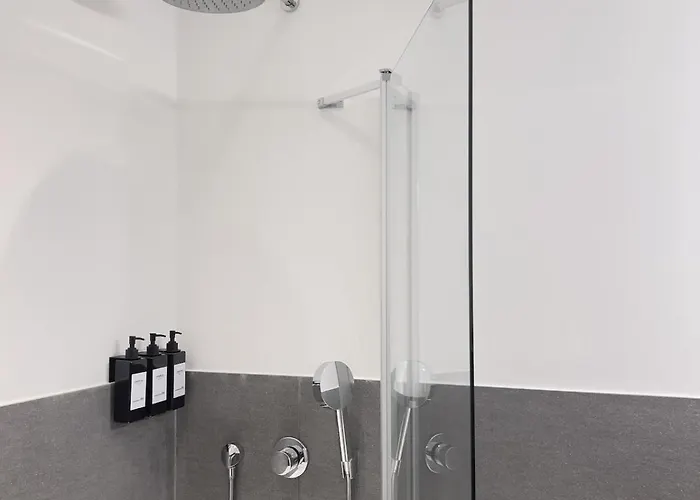 Modernes Wasserfront Wohnung, Terrasse, Parkplatz * Flörsheim am Main